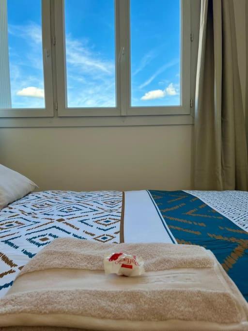 Chambre Privee Dans Un Appartement Partage Villeurbanne Luaran gambar
